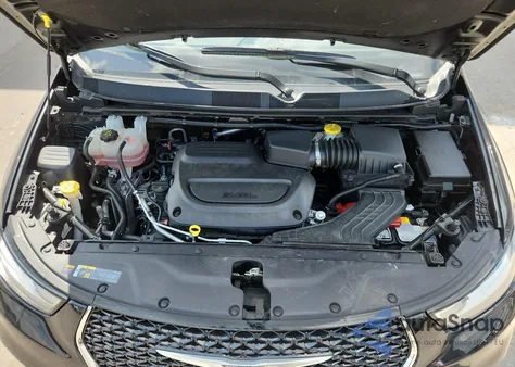 2023 Chrysler Pacifica Touring L z USA, uszkodzony, nr VIN 2C4RC1BG6PR625484